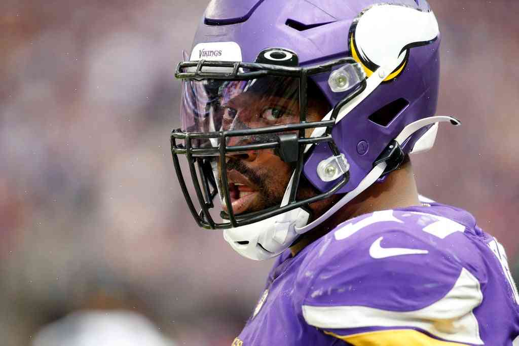 Everson Griffen: Police respond after NFL player fires gun in house and posts disturbing videos