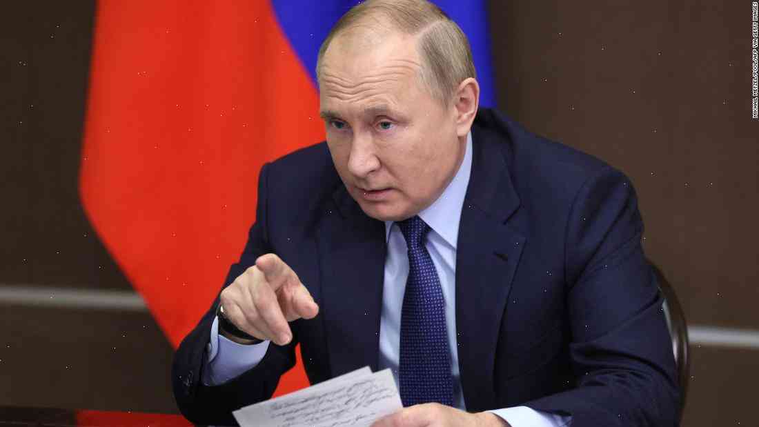 Vladimir Putin gets 'antibiotic' meningitis vaccine