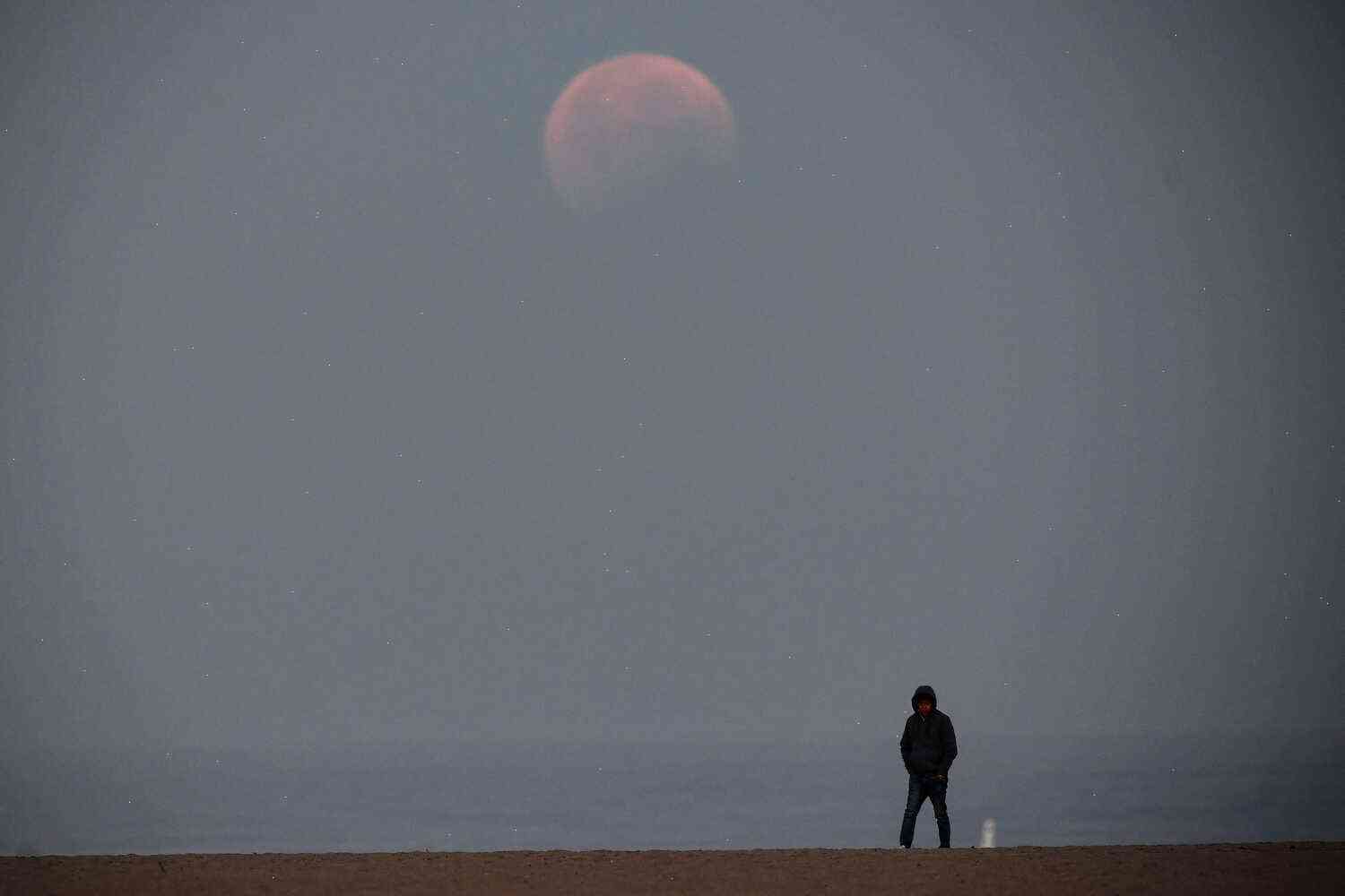 Dazzling 'blood moon' total lunar eclipse was the longest on record